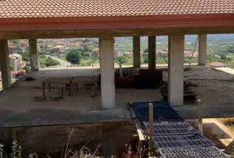 Rexer-Lamezia-Terme-Vendesi-una-struttura-immersa-nel-verde-a-Lamezia-Terme-Altro