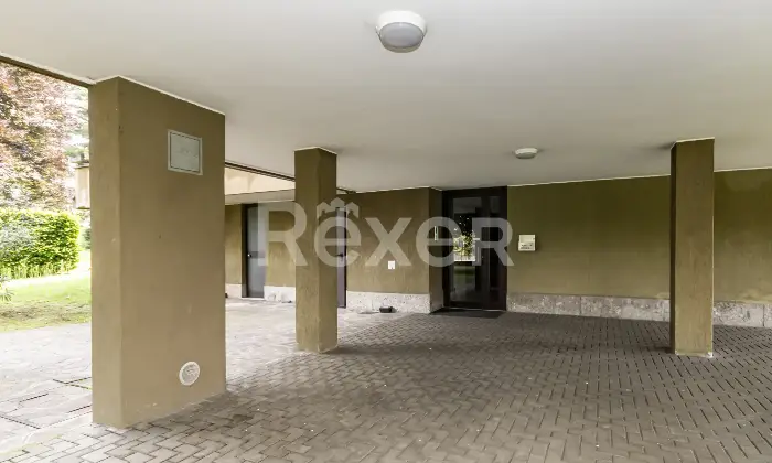 Rexer-Agrate-Brianza-Appartamento-trilocale-con-cantina-e-box-Altro