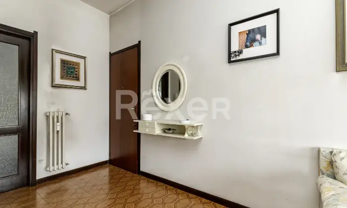 Rexer-Agrate-Brianza-Appartamento-trilocale-con-cantina-e-box-Altro