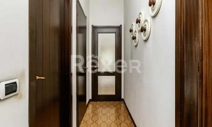 Rexer-Agrate-Brianza-Appartamento-trilocale-con-cantina-e-box-Altro