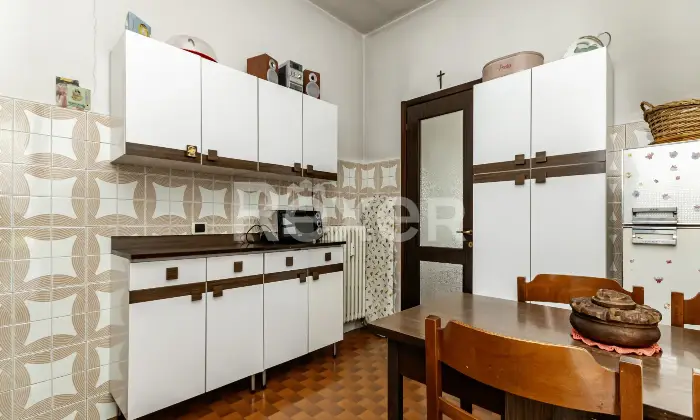 Rexer-Agrate-Brianza-Appartamento-trilocale-con-cantina-e-box-Altro