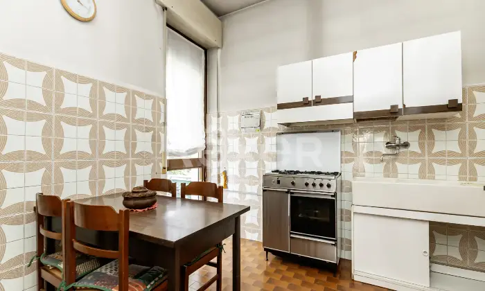 Rexer-Agrate-Brianza-Appartamento-trilocale-con-cantina-e-box-Altro