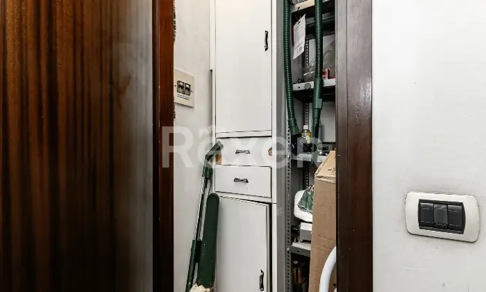 Rexer-Agrate-Brianza-Appartamento-trilocale-con-cantina-e-box-Altro
