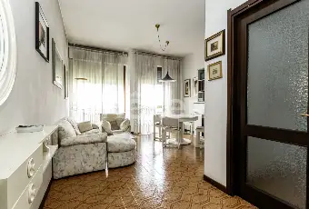 Rexer-Agrate-Brianza-Appartamento-trilocale-con-cantina-e-box-Altro