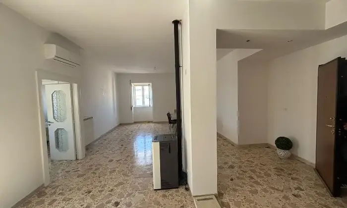 Rexer-San-Vito-dei-Normanni-AMPIO-E-LUMINOSO-APPARTAMENTO-Altro