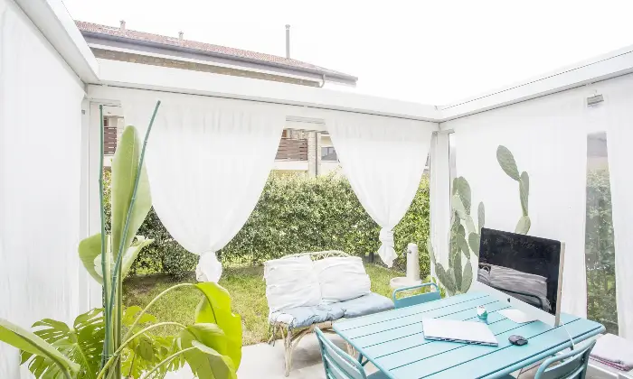 Rexer-Bernareggio-MB-Vendesi-Villetta-a-Schiera-con-Piscina-in-Residence-Esclusivo-Bernareggio-MB-CameraDaLetto