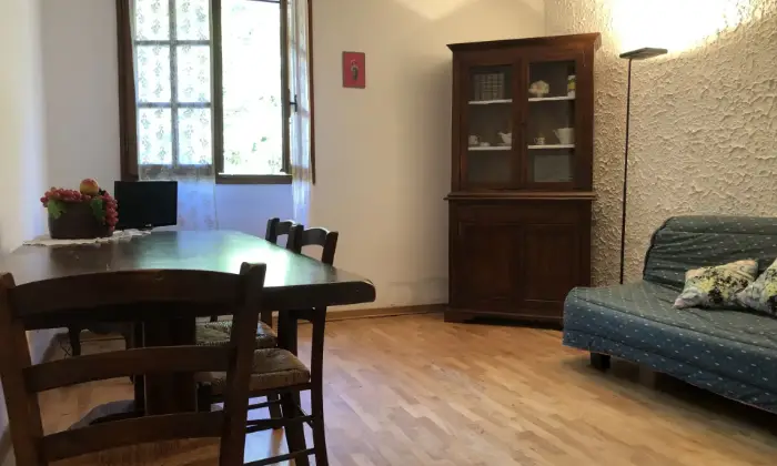 Rexer-Abetone-Cutigliano-Abetone-Pt-loc-Piandinovello-affitto-grazioso-appartamento-Salone