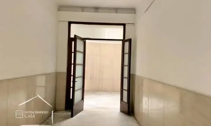 Rexer-Roma-Trilocale-terzo-piano-con-ascensore-Altro