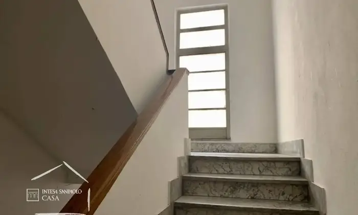 Rexer-Roma-Ampio-bilocale-piano-con-ascensore-Altro