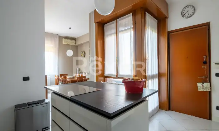 Rexer-Paderno-Dugnano-Appartamento-con-cantina-Altro