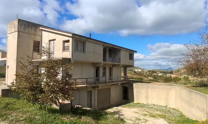 Rexer-Vita-Splendida-villa-in-costruzione-nella-campagna-trapanese-Facciata