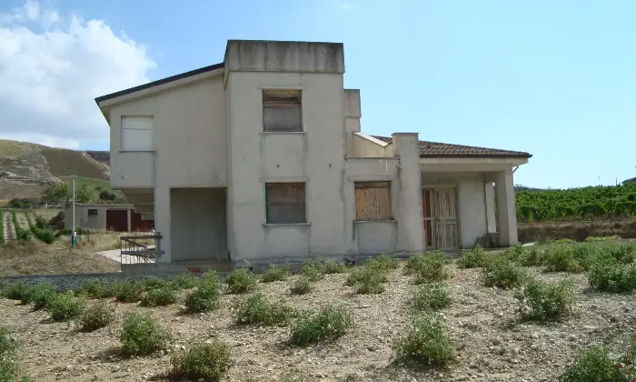 Rexer-Vita-Splendida-villa-in-costruzione-nella-campagna-trapanese-Facciata