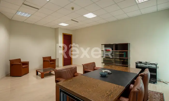 Rexer-Jesi-Struttura-Commerciale-in-vendita-a-Jesi-Altro