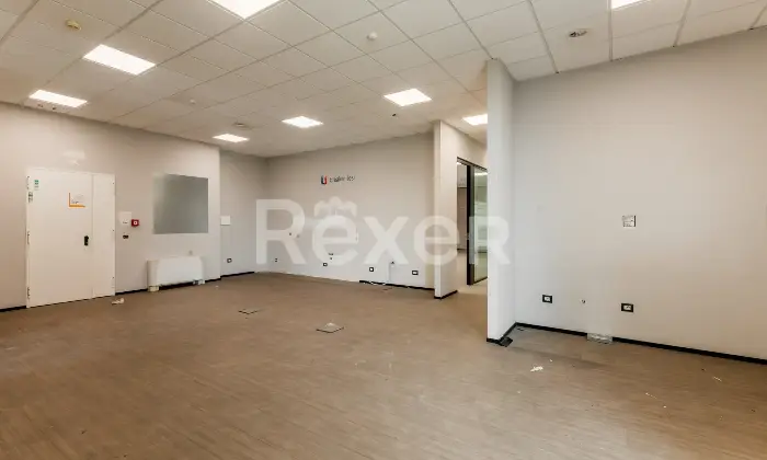 Rexer-Jesi-Struttura-Commerciale-in-vendita-a-Jesi-Altro