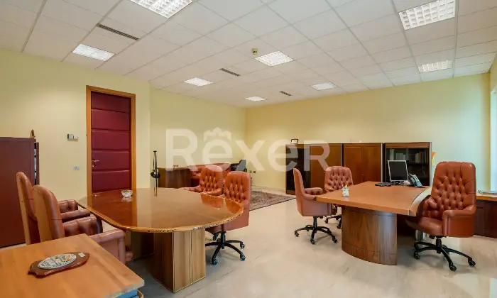 Rexer-Jesi-Struttura-Commerciale-in-vendita-a-Jesi-Altro