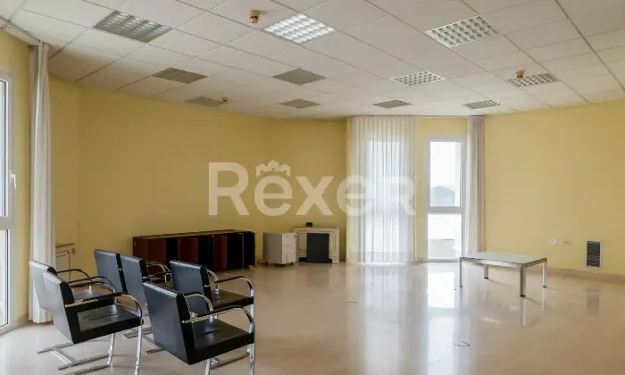 Rexer-Jesi-Struttura-Commerciale-in-vendita-a-Jesi-Altro