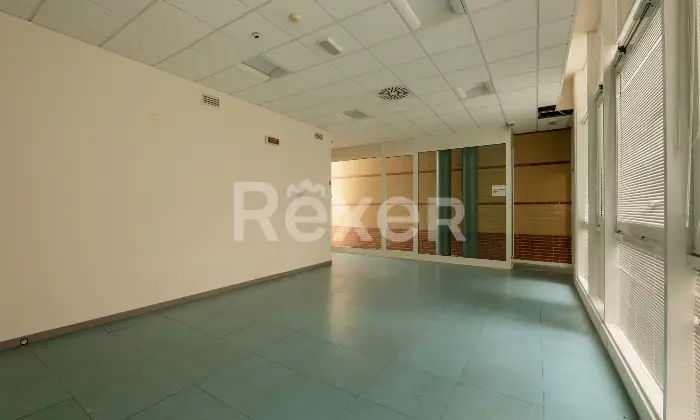 Rexer-Jesi-Struttura-Commerciale-in-vendita-a-Jesi-Altro