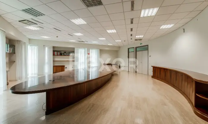 Rexer-Jesi-Struttura-Commerciale-in-vendita-a-Jesi-Altro