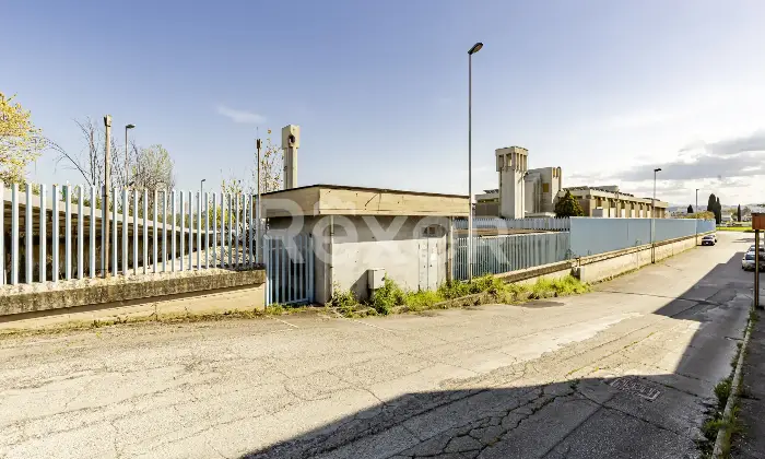 Rexer-Piediripa-Filiale-Bancaria-in-vendita-a-Macerata-Altro