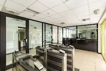 Rexer-Piediripa-Filiale-Bancaria-in-vendita-a-Macerata-Altro