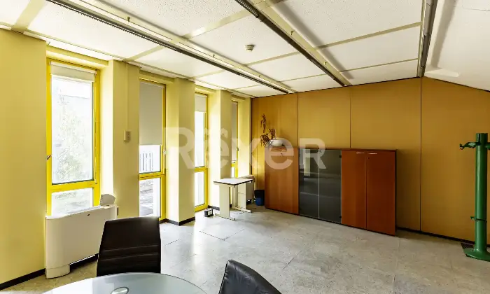 Rexer-Piediripa-Filiale-Bancaria-in-vendita-a-Macerata-Altro