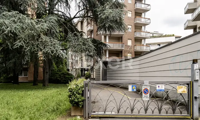 Rexer-Bergamo-APPARTAMENTO-SIGNORILE-CON-BOX-E-CANTINA-Altro