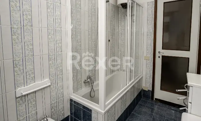 Rexer-Bergamo-APPARTAMENTO-SIGNORILE-CON-BOX-E-CANTINA-Altro