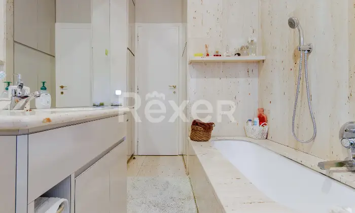 Rexer-Torino-NUDA-PROPRIETA-APPARTAMENTO-DI-AMPIA-METRATURA-Altro