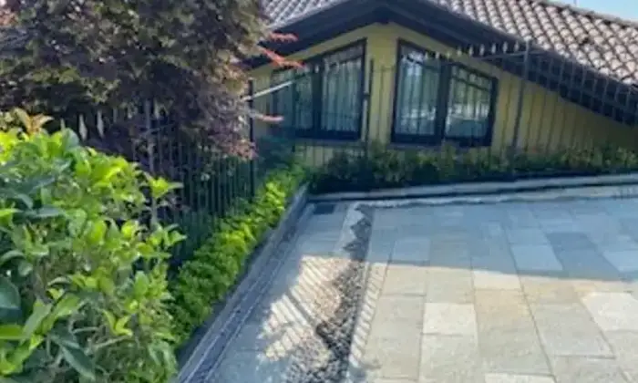 Rexer-Lucino-Vendesi-una-villa-tenuta-con-grande-cura-a-Montano-Lucino-Altro