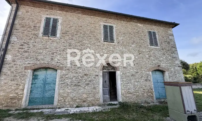Rexer-Rapolano-Terme-Appartamento-in-casale-Facciata