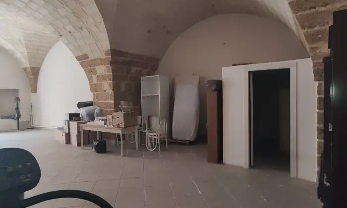 Rexer-Mesagne-Locale-Commerciale-con-laboratorio-artigianale-Altro
