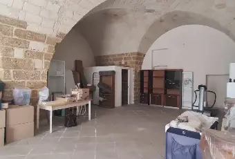 Rexer-Mesagne-Locale-Commerciale-con-laboratorio-artigianale-Altro