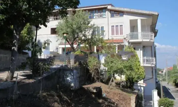 Rexer-Nicotera-Ampio-Appartamento-con-Vista-Mare-in-Villa-Plurifamiliare-Via-Tondo-Centro-Nicotera-Altro