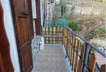 Rexer-Noceno-Vedesi-due-palazzine-indipendenti-adiacenti-a-Noceno-Altro