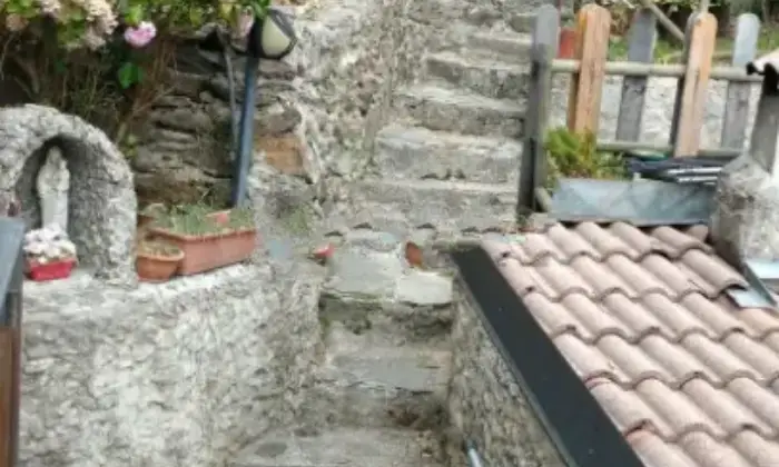 Rexer-Noceno-Vedesi-due-palazzine-indipendenti-adiacenti-a-Noceno-Altro