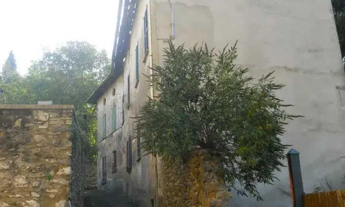 Rexer-Nava-Vendesi-propriet-rustica-a-Colle-Brianza-Altro
