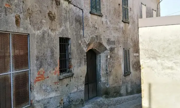 Rexer-Nava-Vendesi-propriet-rustica-a-Colle-Brianza-Altro