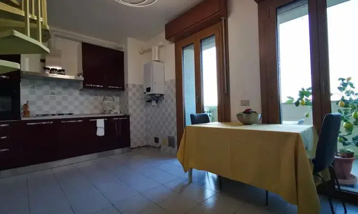 Rexer-Voghera-Vendesi-Appartamento-su-due-piani-a-Voghera-Altro