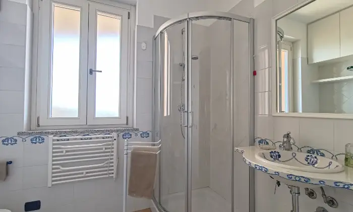 Rexer-Iglesias-Elegante-appartamento-con-spendita-vista-mare-Bagno