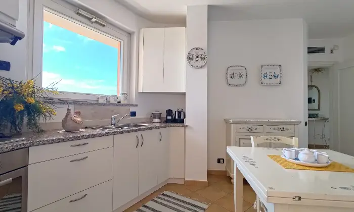 Rexer-Iglesias-Elegante-appartamento-con-spendita-vista-mare-Cucina