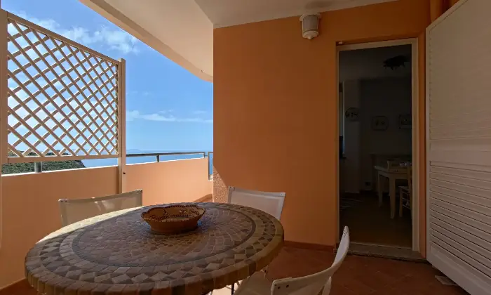 Rexer-Iglesias-Elegante-appartamento-con-spendita-vista-mare-Altro