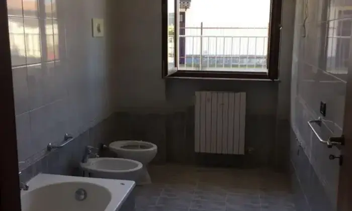 Rexer-Verrua-Po-Vendesi-Villetta-a-Schiera-di-Testa-con-Giardino-e-Ampio-Terrazzo-a-Verrua-Po-Altro