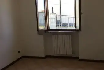 Rexer-Verrua-Po-Vendesi-Villetta-a-Schiera-di-Testa-con-Giardino-e-Ampio-Terrazzo-a-Verrua-Po-Altro