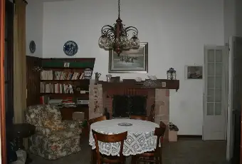 Rexer-Calvatone-Vendesi-elegante-villa-padronale-in-stile-Liberty-a-Calvatone-Altro