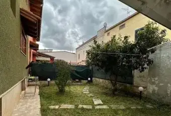 Rexer-Sannicandro-di-Bari-Vendesi-villa-a-Sannicandro-di-Bari-BA-Giardino