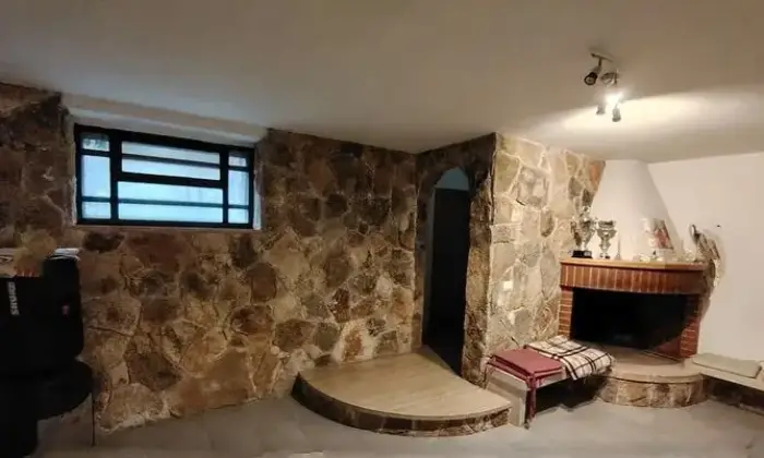 Rexer-Sannicandro-di-Bari-Vendesi-villa-a-Sannicandro-di-Bari-BA-Taverna