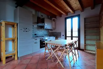 Rexer-Castelleone-Vendesi-Appartamento-su-due-piani-a-Castelleone-Altro