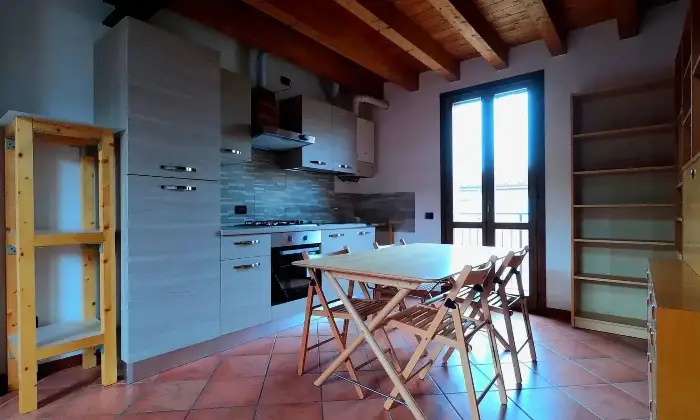 Rexer-Castelleone-Vendesi-Appartamento-su-due-piani-a-Castelleone-Altro