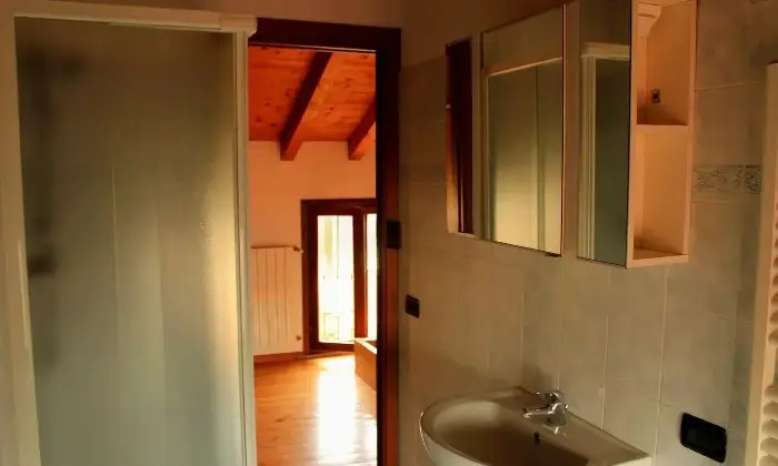 Rexer-Castelleone-Vendesi-Appartamento-su-due-piani-a-Castelleone-Altro