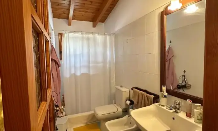 Rexer-Sannicandro-di-Bari-Fittasi-villa-a-schiera-MQ-livelli-a-Sannicandro-BA-Bagno